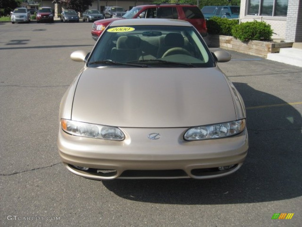 2000 Alero GL Sedan - Silvermist / Neutral photo #11