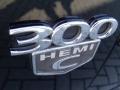 Brilliant Black - 300 C HEMI Photo No. 10