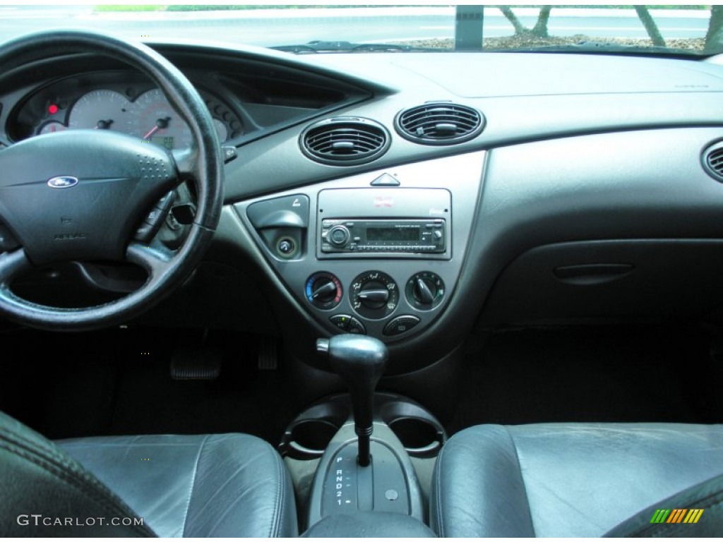 2000 Ford Focus Sony Limited Edition Sedan Dark Charcoal Dashboard Photo #50205294