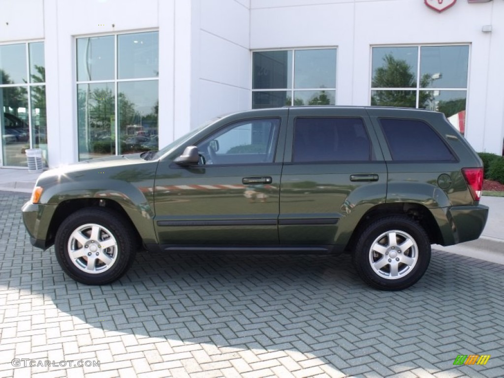 2008 Grand Cherokee Laredo - Jeep Green Metallic / Dark Slate Gray/Light Graystone photo #2