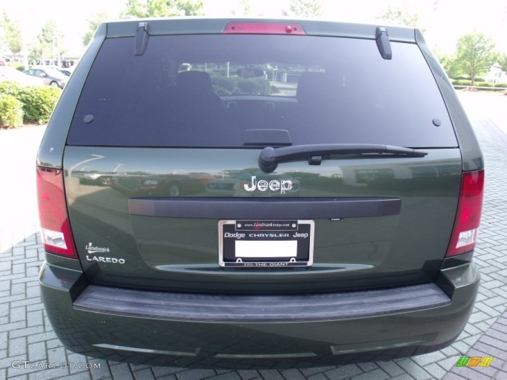 2008 Grand Cherokee Laredo - Jeep Green Metallic / Dark Slate Gray/Light Graystone photo #4