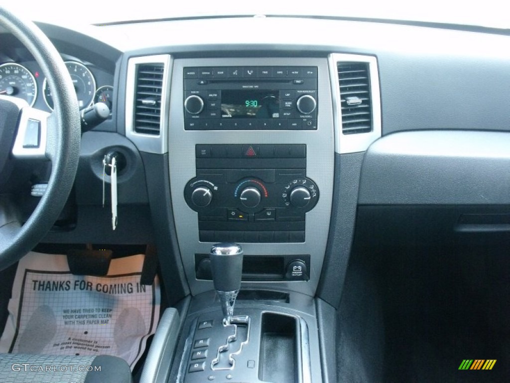 2008 Grand Cherokee Laredo - Jeep Green Metallic / Dark Slate Gray/Light Graystone photo #22