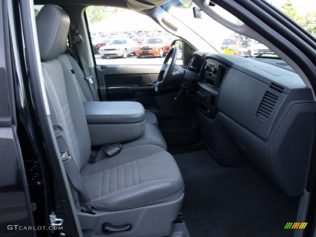 2008 Ram 1500 SXT Quad Cab - Brilliant Black Crystal Pearl / Medium Slate Gray photo #20