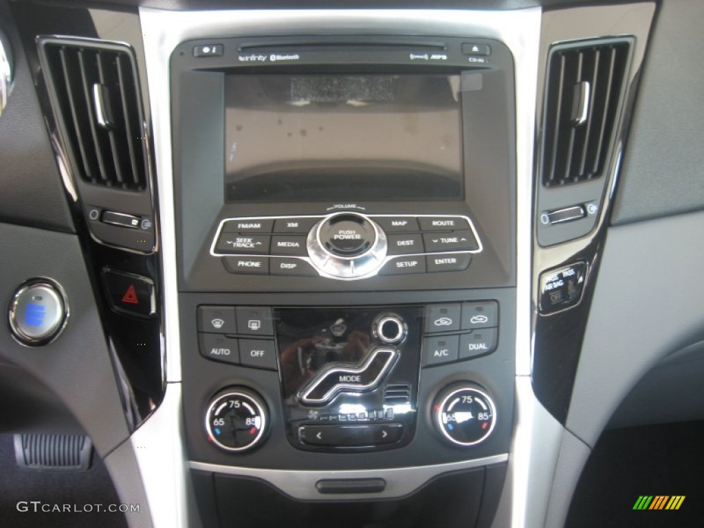 2011 Sonata Limited 2.0T - Midnight Black / Gray photo #23