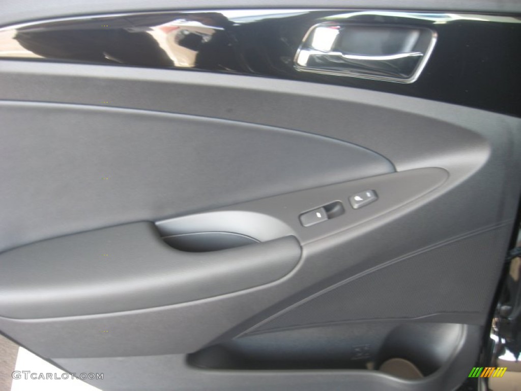 2011 Sonata Limited 2.0T - Midnight Black / Black photo #18