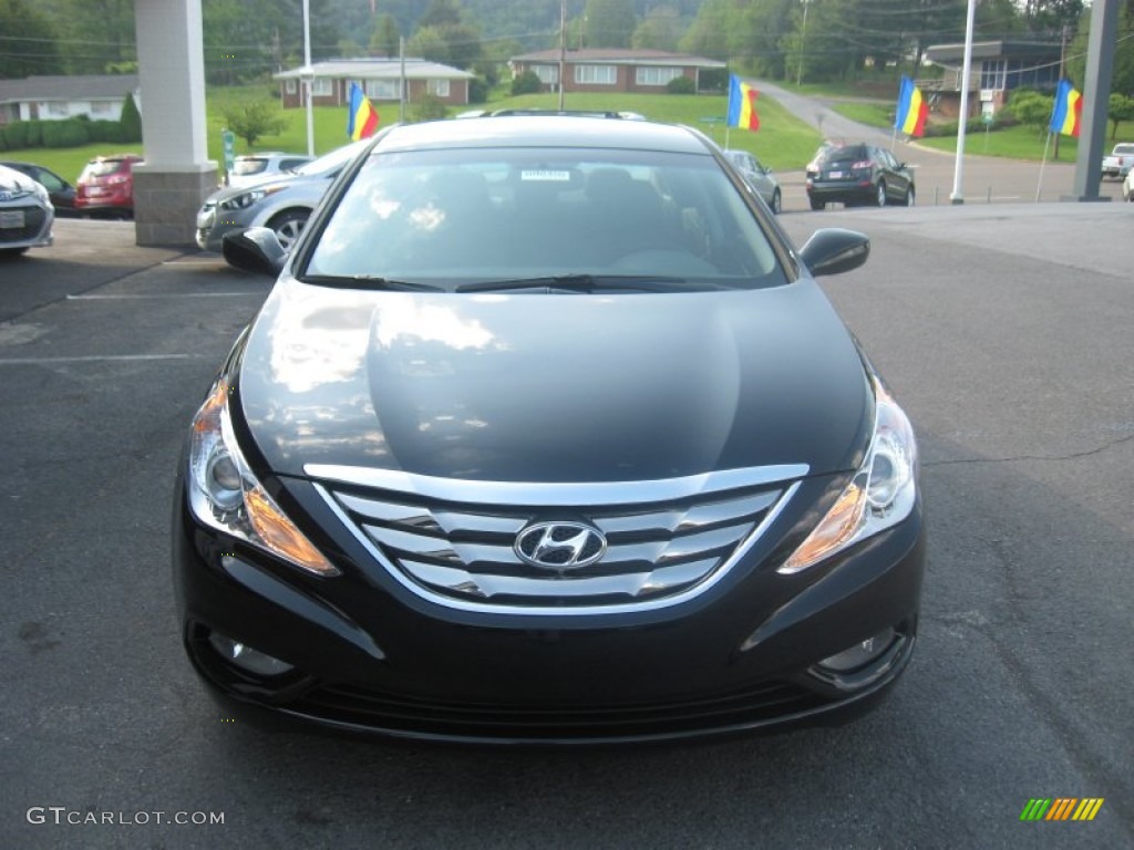 2011 Sonata SE - Midnight Black / Black photo #3