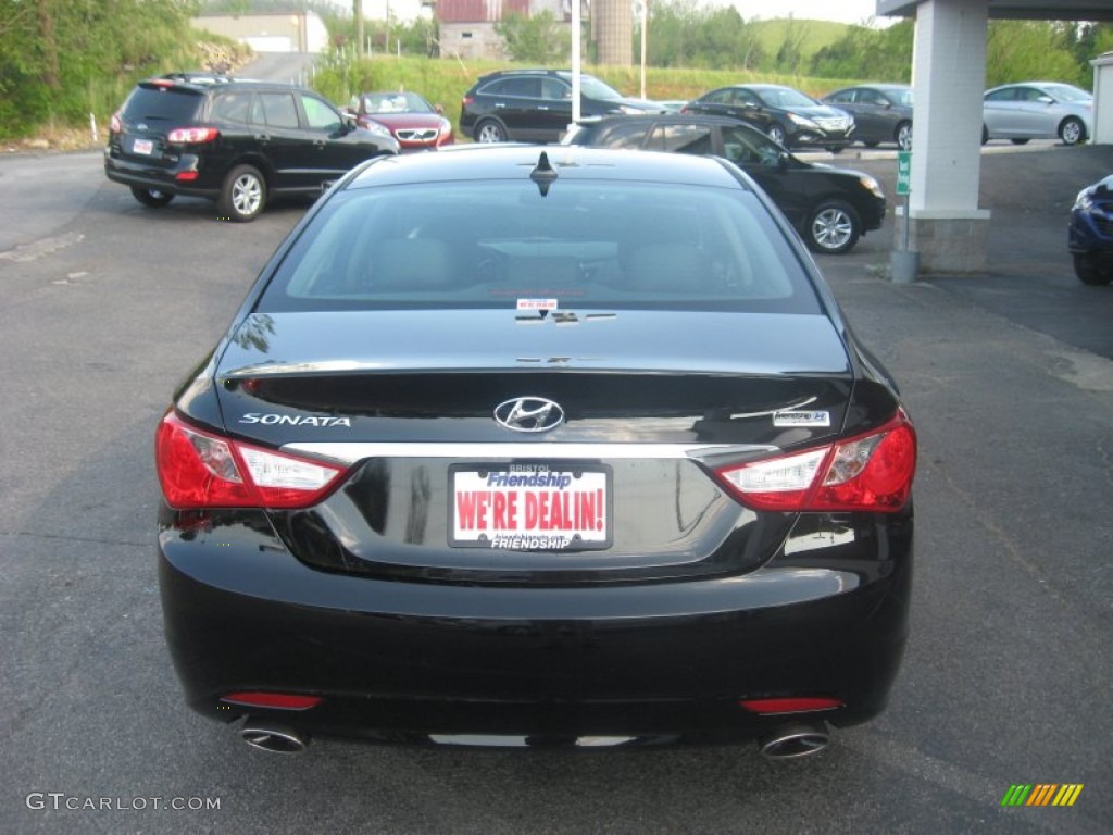 2011 Sonata SE - Midnight Black / Black photo #7