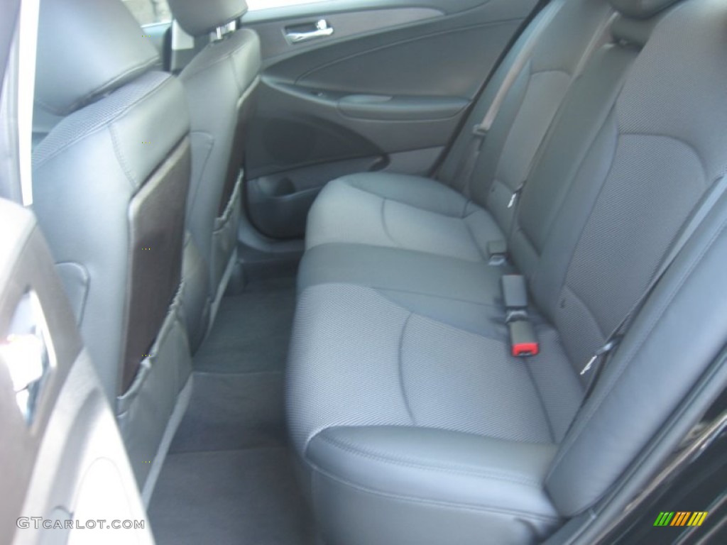 2011 Sonata SE - Midnight Black / Black photo #16