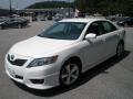 Super White - Camry SE Photo No. 7