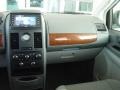 2008 Clearwater Blue Pearlcoat Chrysler Town & Country LX  photo #16