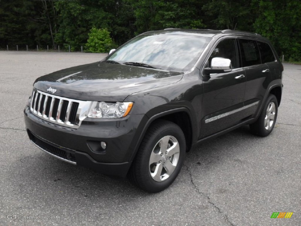 Dark Charcoal Pearl Jeep Grand Cherokee