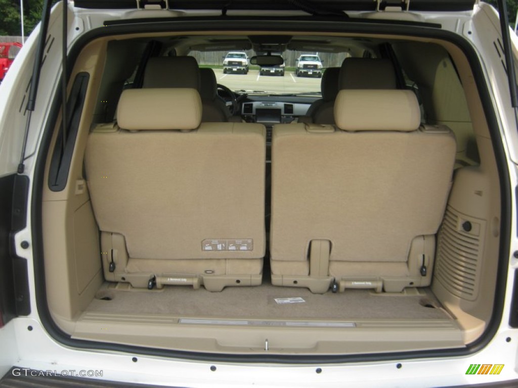 2011 Cadillac Escalade AWD Trunk Photo #50224233