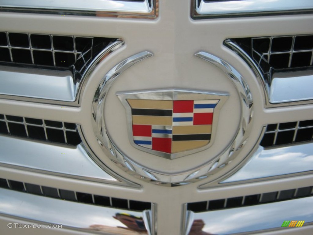 2011 Cadillac Escalade AWD Marks and Logos Photo #50224281