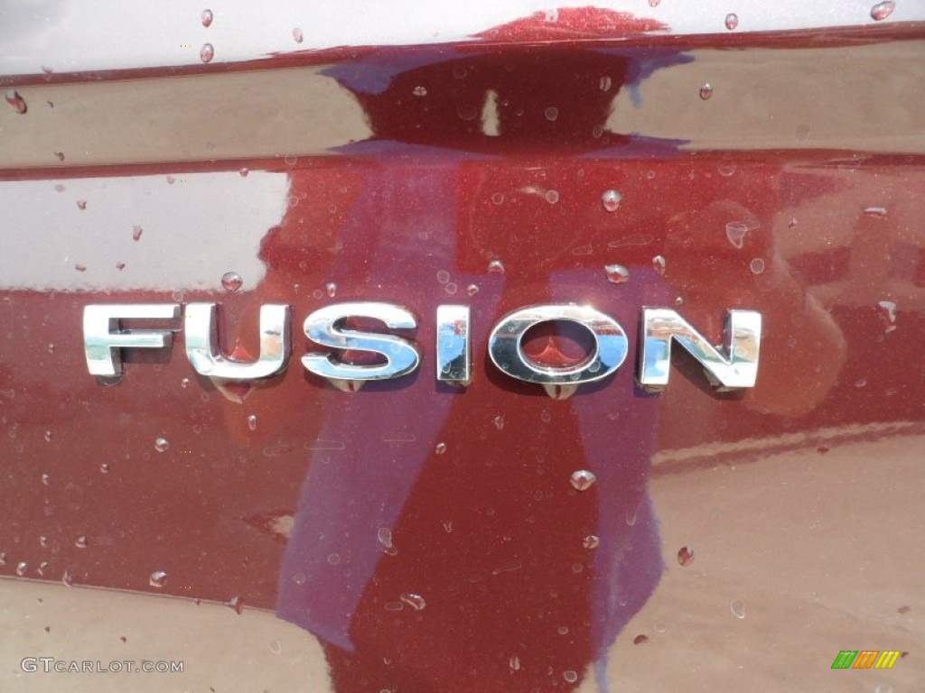 2011 Fusion SE - Bordeaux Reserve Metallic / Charcoal Black photo #15
