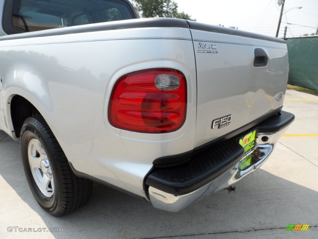 2003 F150 XLT SuperCrew - Silver Metallic / Medium Graphite Grey photo #25