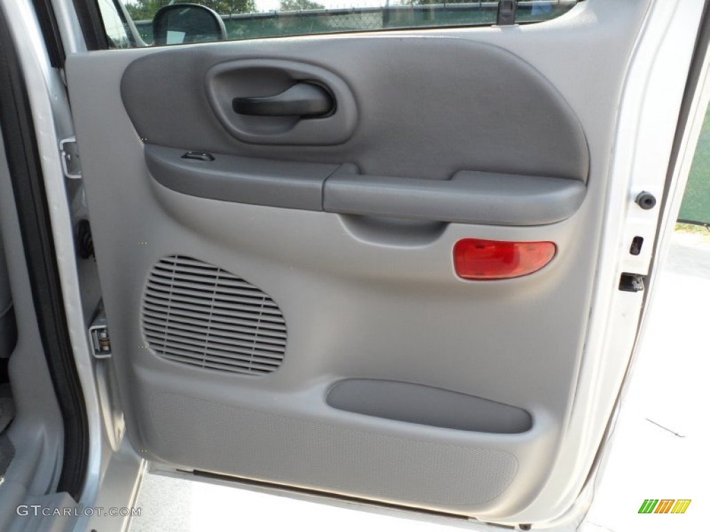 2003 F150 XLT SuperCrew - Silver Metallic / Medium Graphite Grey photo #34