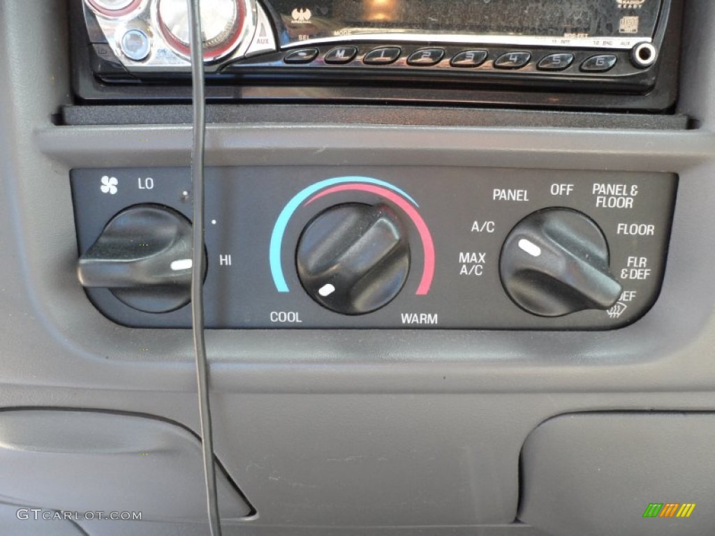 2003 F150 XLT SuperCrew - Silver Metallic / Medium Graphite Grey photo #48