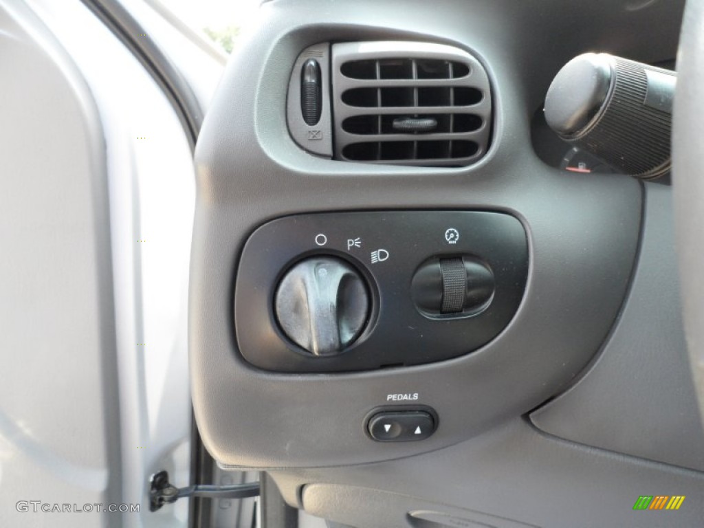 2003 F150 XLT SuperCrew - Silver Metallic / Medium Graphite Grey photo #52