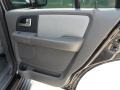 Black Clearcoat - Expedition XLT Photo No. 28