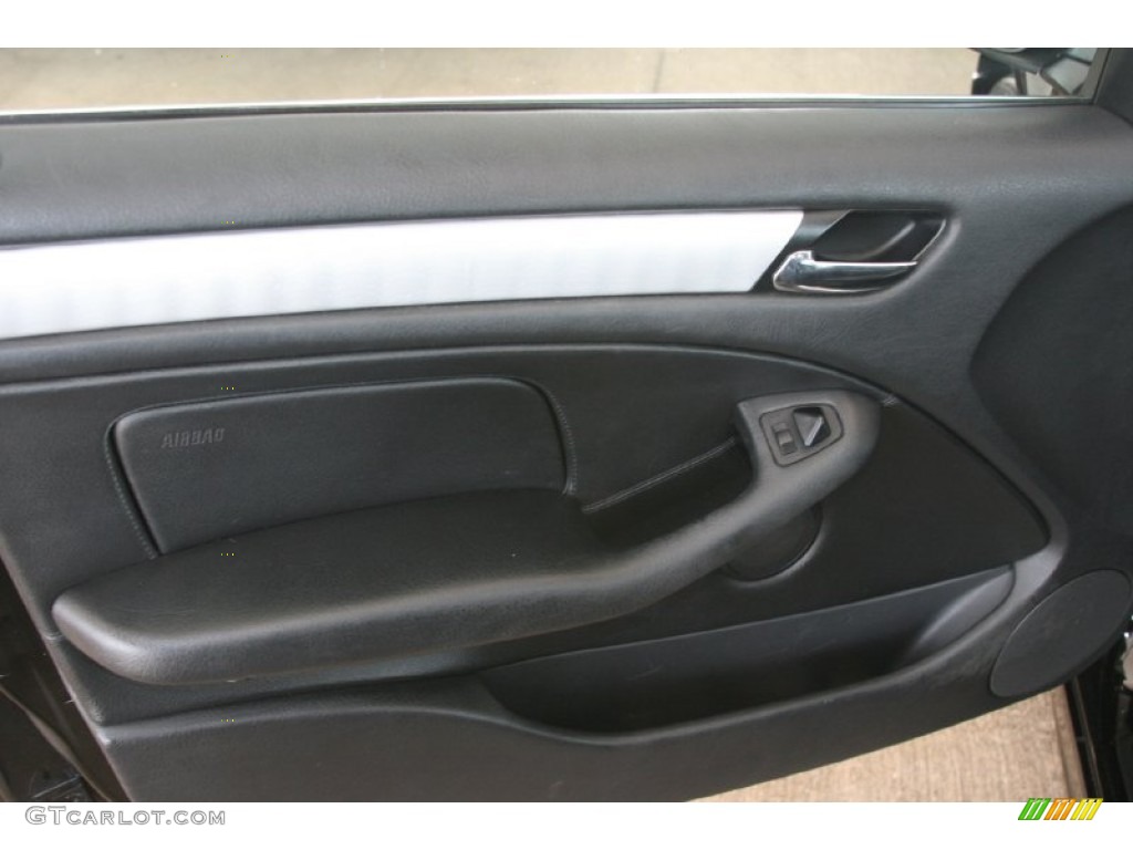 2004 3 Series 330i Sedan - Jet Black / Black photo #16