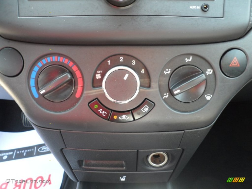 2011 Chevrolet Aveo LT Sedan Controls Photo #50232814
