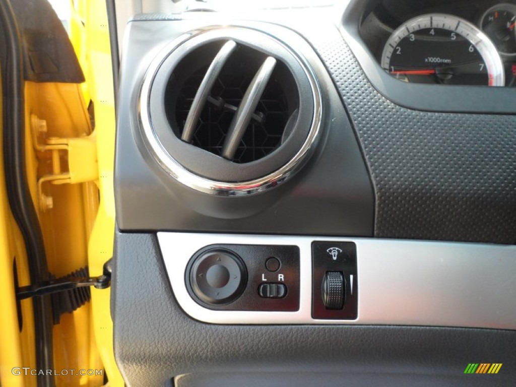 2011 Chevrolet Aveo LT Sedan Controls Photo #50232889