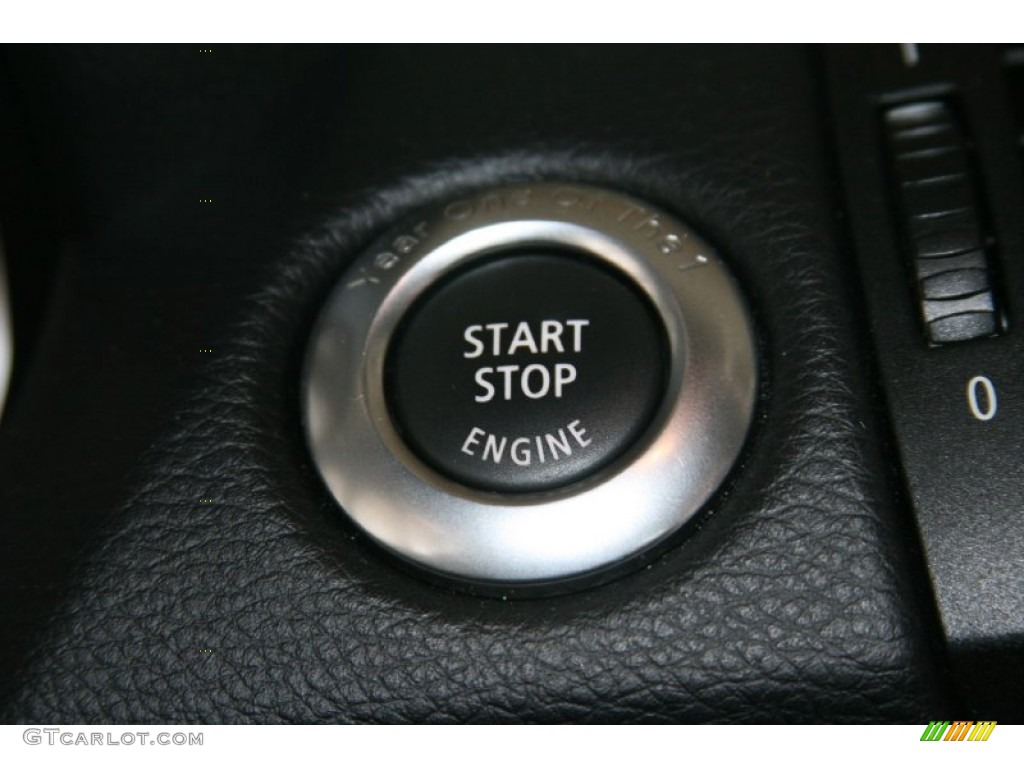 2008 BMW 1 Series 135i Coupe Controls Photo #50233045