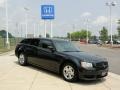 2008 Brilliant Black Crystal Pearl Dodge Magnum   photo #2