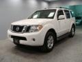 2008 Avalanche White Nissan Pathfinder SE 4x4  photo #3