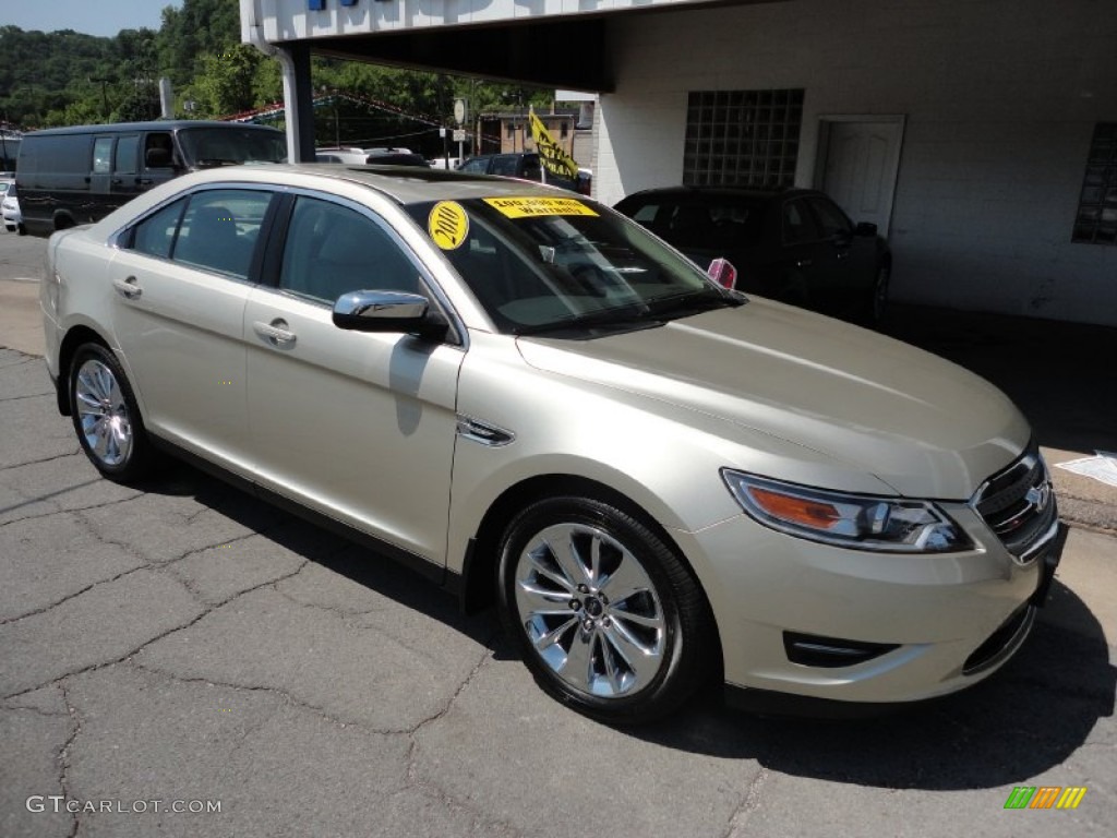 Gold Leaf Metallic 2010 Ford Taurus Limited AWD Exterior Photo #50237791