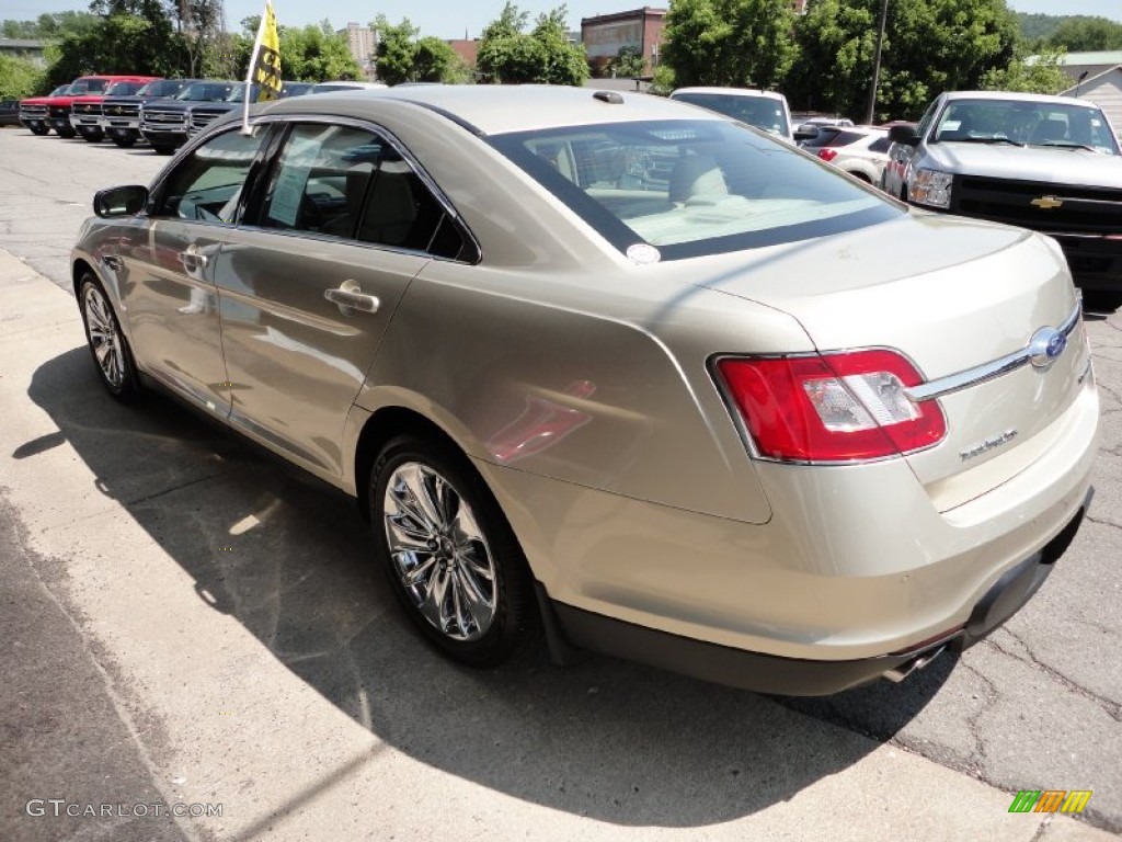 2010 Taurus Limited AWD - Gold Leaf Metallic / Light Stone photo #6