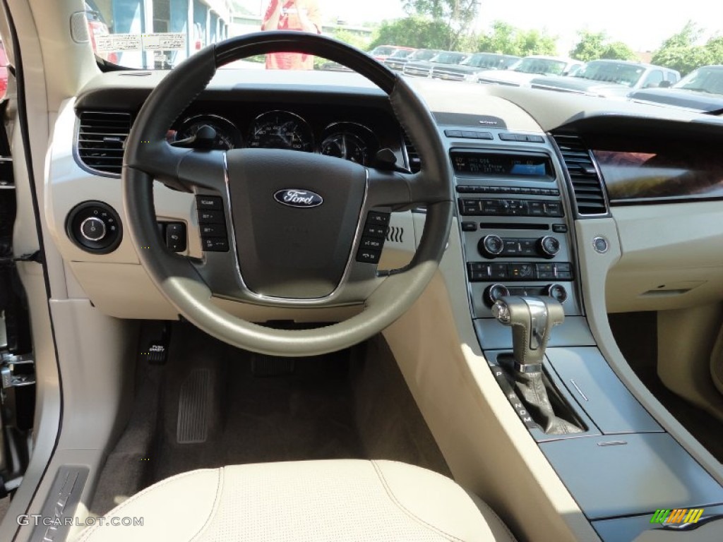 2010 Taurus Limited AWD - Gold Leaf Metallic / Light Stone photo #14