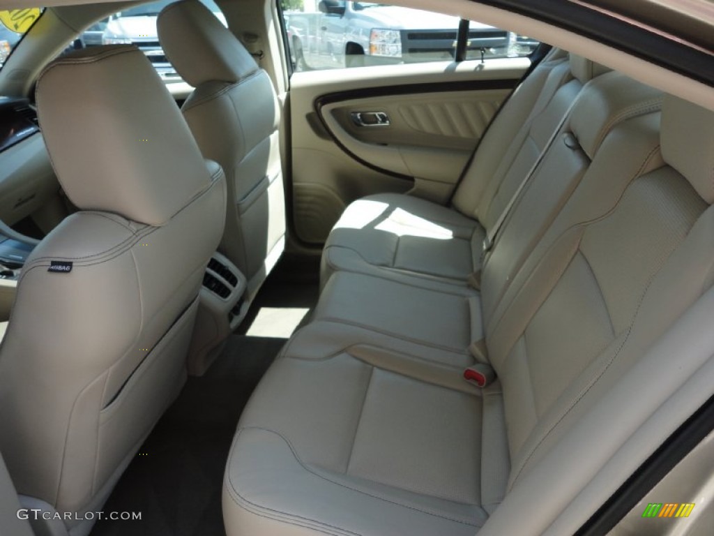 Light Stone Interior 2010 Ford Taurus Limited AWD Photo #50238034