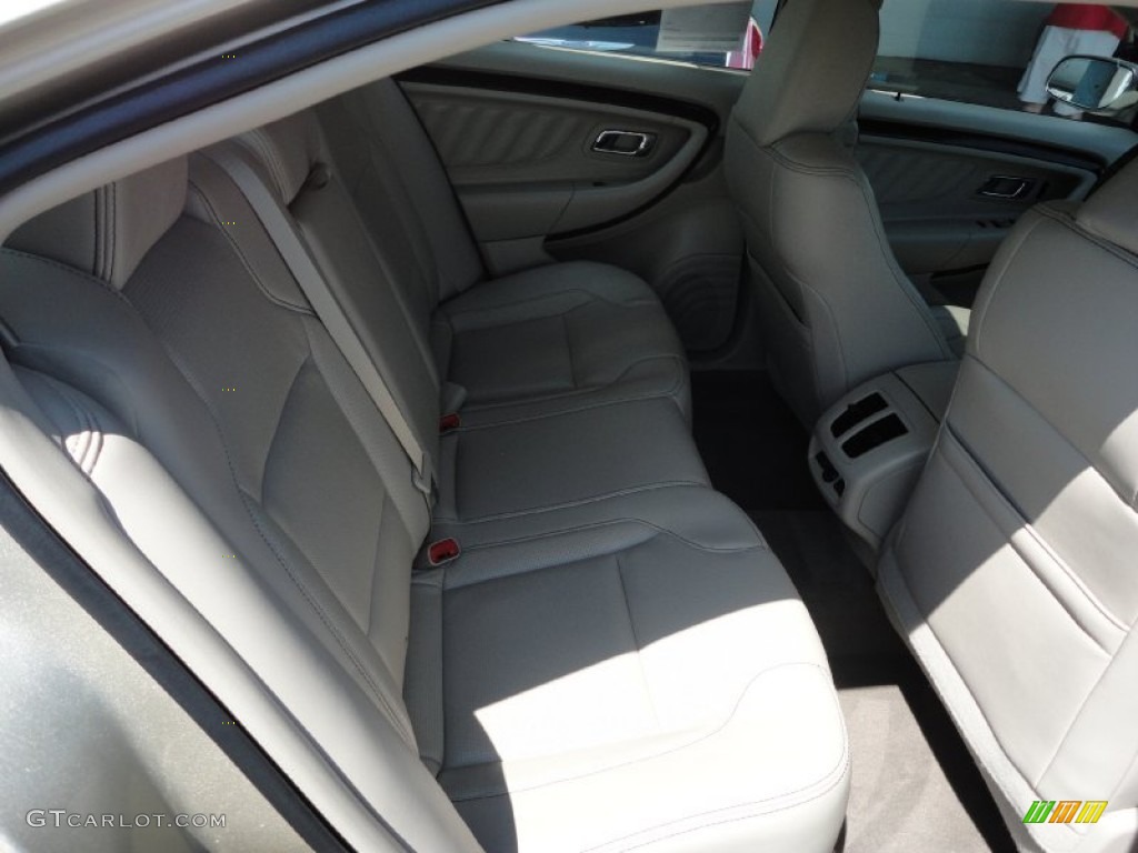 2010 Taurus Limited AWD - Gold Leaf Metallic / Light Stone photo #19