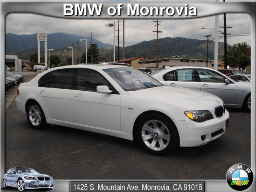 Alpine White BMW 7 Series
