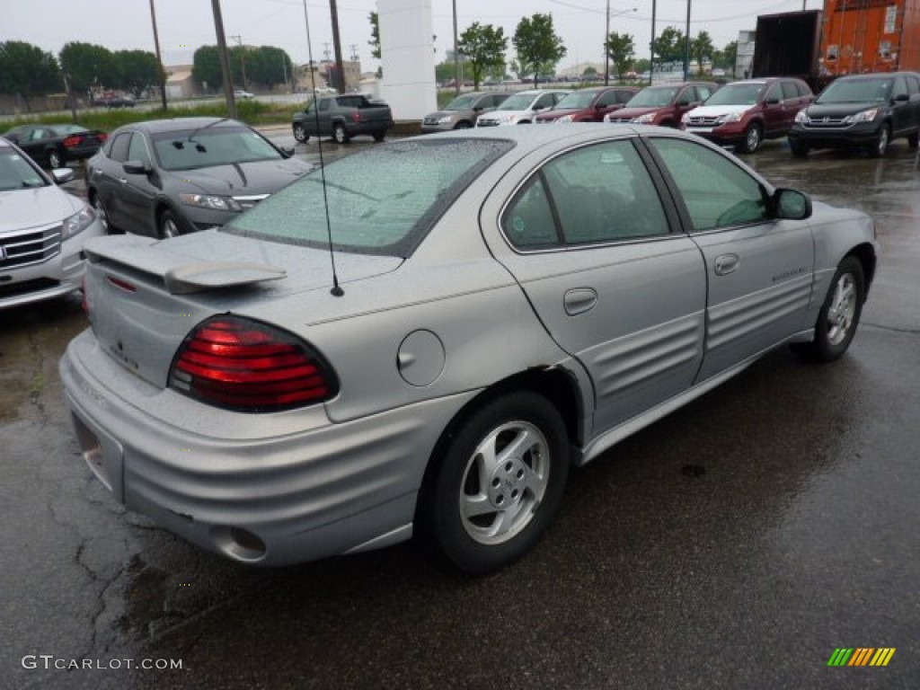 1999 Grand Am SE Sedan - Silvermist Metallic / Dark Pewter photo #4