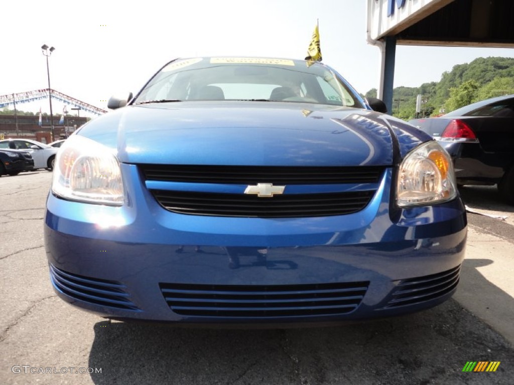 2005 Cobalt Sedan - Arrival Blue Metallic / Gray photo #3