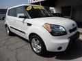 2011 Clear White Kia Soul +  photo #2