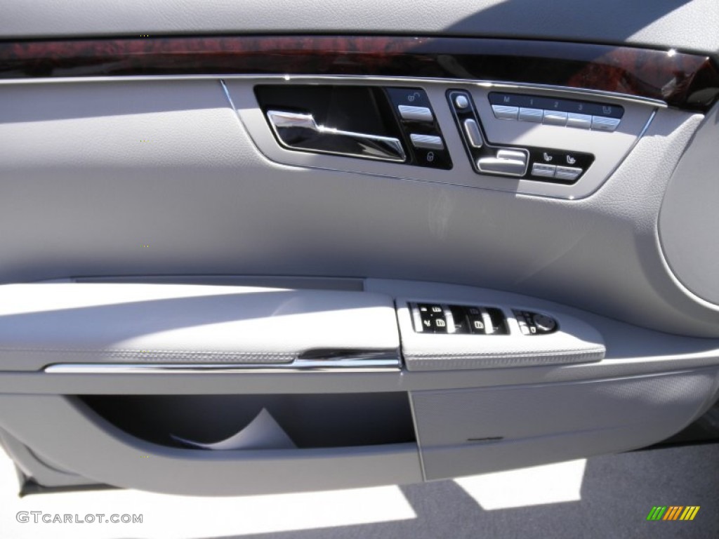 2011 Mercedes-Benz S 400 Hybrid Sedan Door Panel Photos