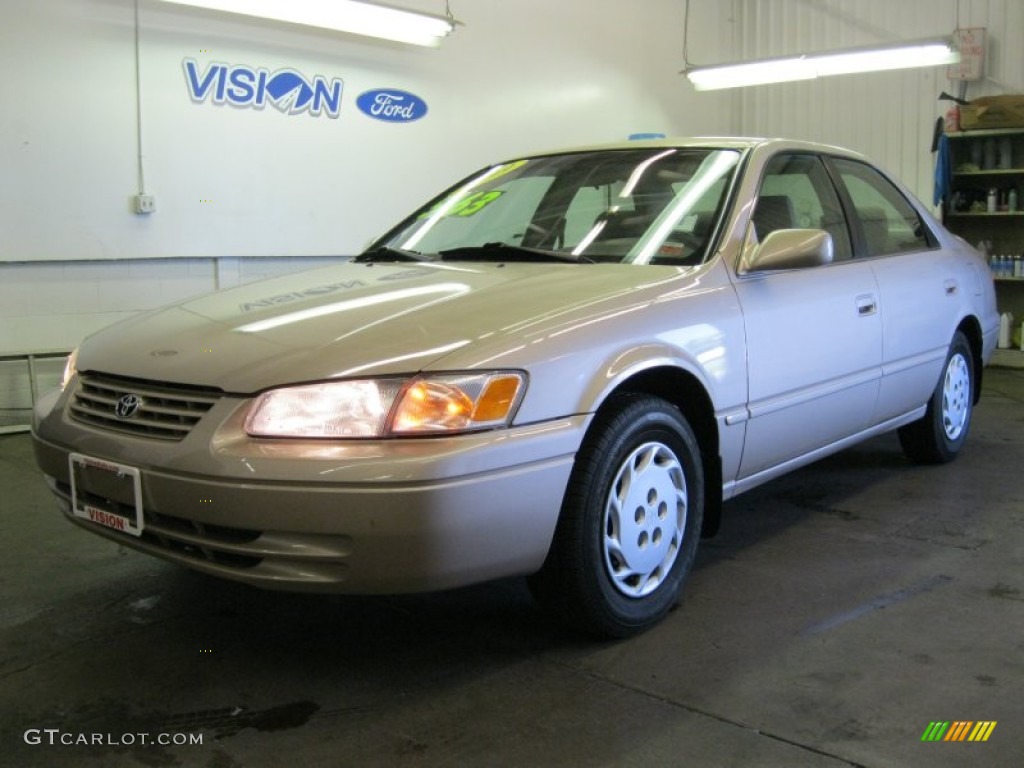 1999 Camry LE - Cashmere Beige Metallic / Gray photo #1