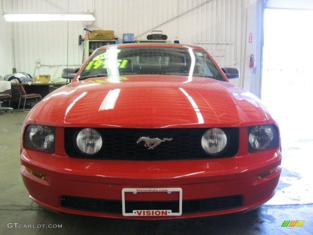 2005 Mustang GT Premium Convertible - Torch Red / Dark Charcoal photo #16