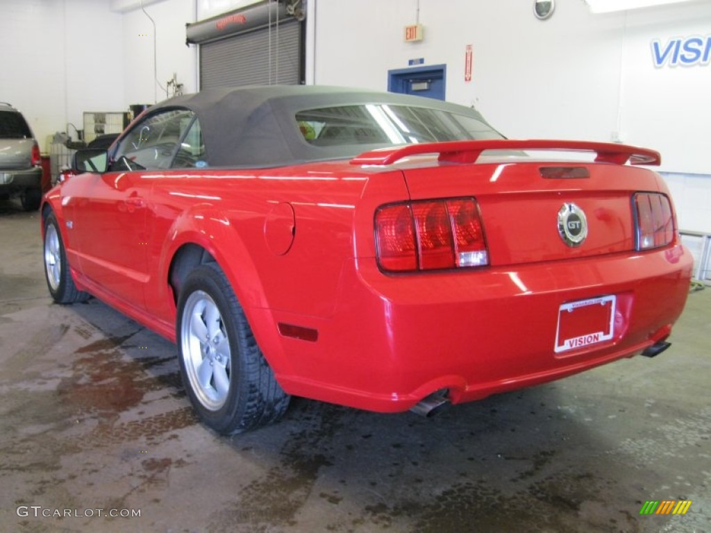 2005 Mustang GT Premium Convertible - Torch Red / Dark Charcoal photo #18