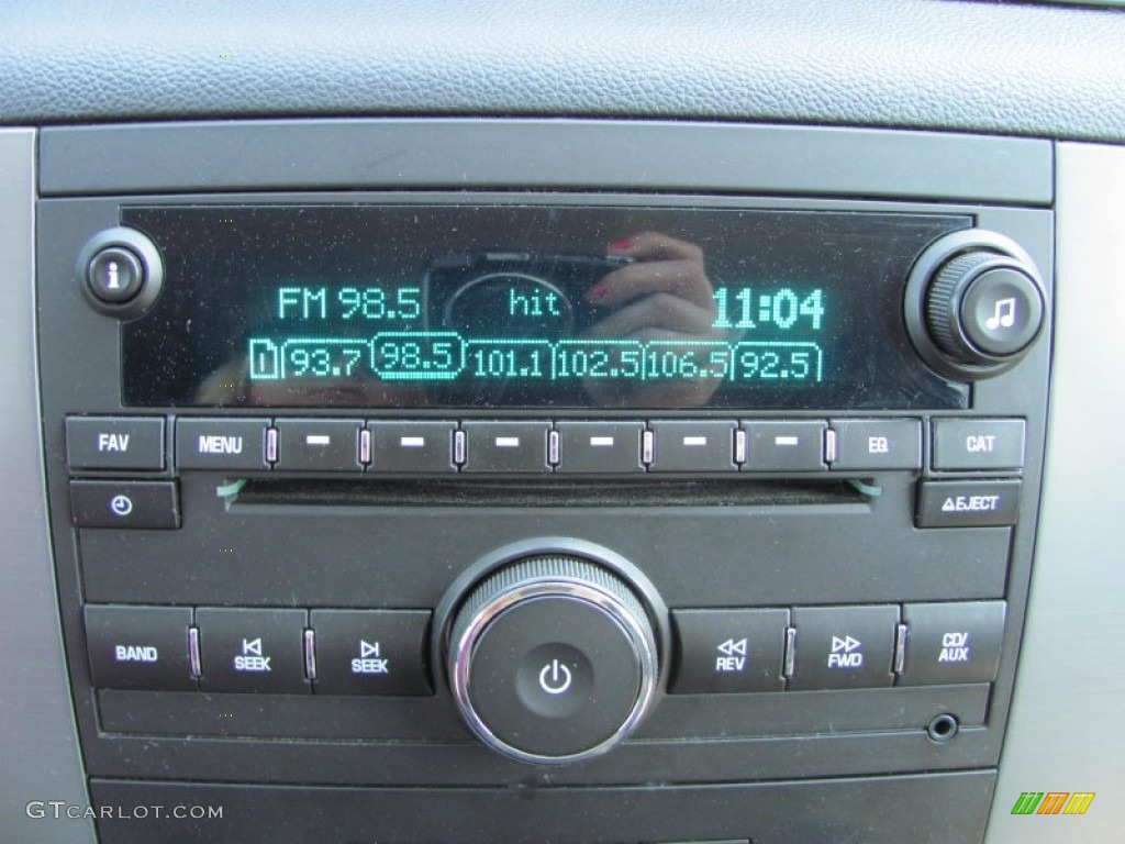 2008 Chevrolet Avalanche LS 4x4 Controls Photo #50247658