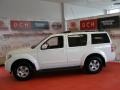 2005 Avalanche White Nissan Pathfinder SE 4x4  photo #4