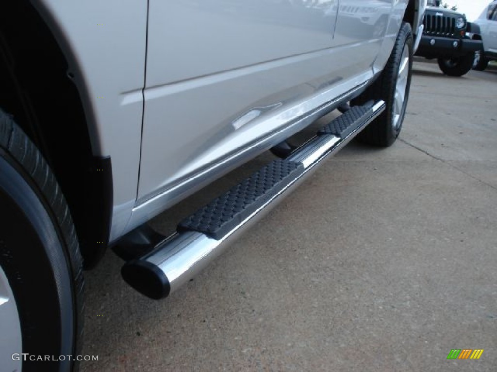 2011 Ram 1500 Big Horn Crew Cab 4x4 - Bright Silver Metallic / Dark Slate Gray/Medium Graystone photo #20