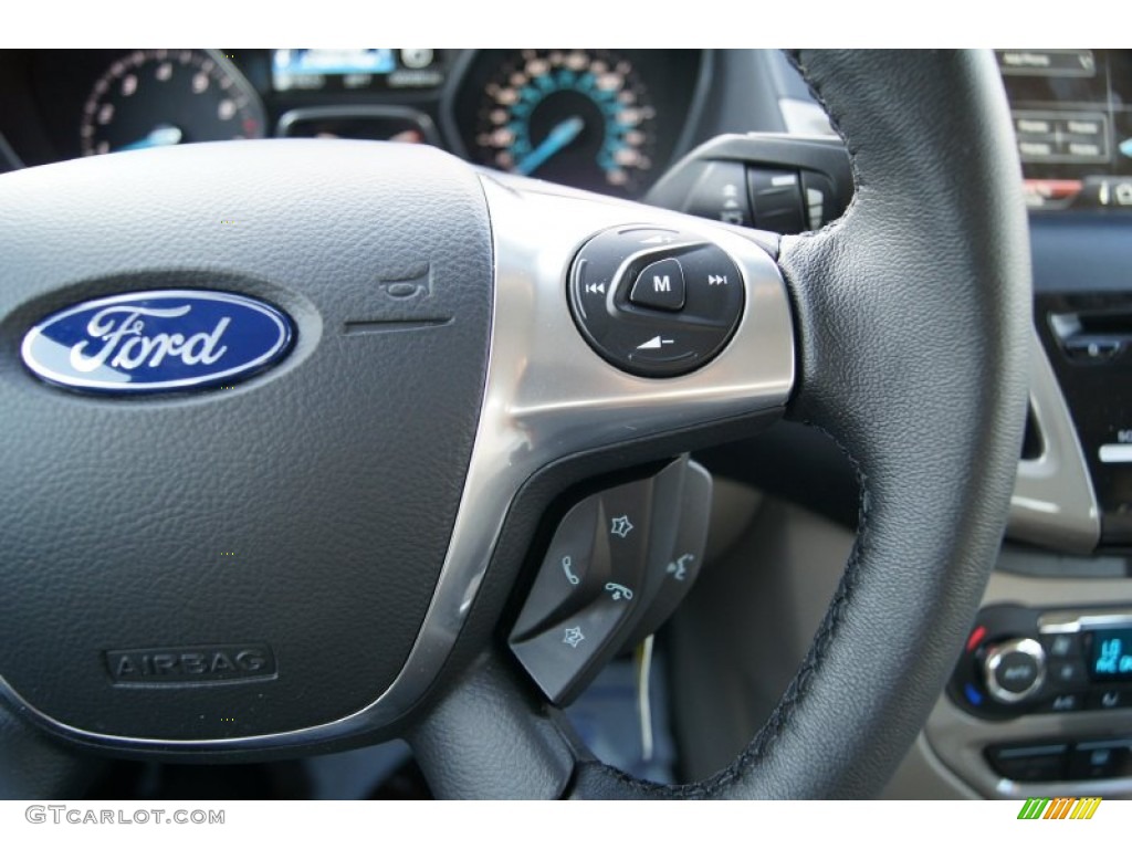 2012 Ford Focus SEL 5-Door Controls Photo #50249732