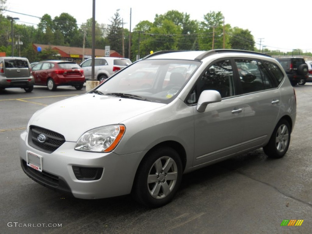 Fine Silver Kia Rondo