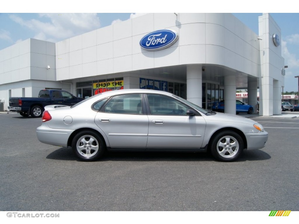 2006 Taurus SE - Silver Frost Metallic / Medium/Dark Flint Grey photo #2
