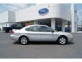 2006 Silver Frost Metallic Ford Taurus SE  photo #2