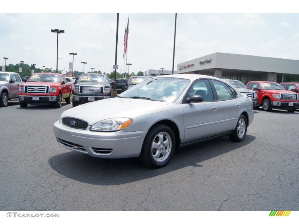 2006 Taurus SE - Silver Frost Metallic / Medium/Dark Flint Grey photo #6